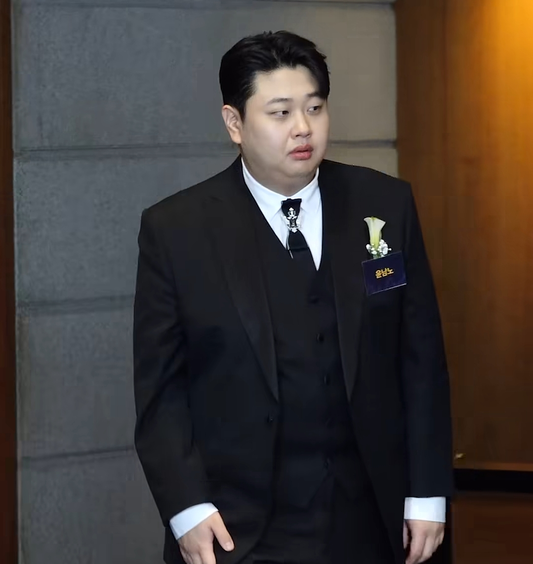 Yoon Nam-no posing at the event's photo wall