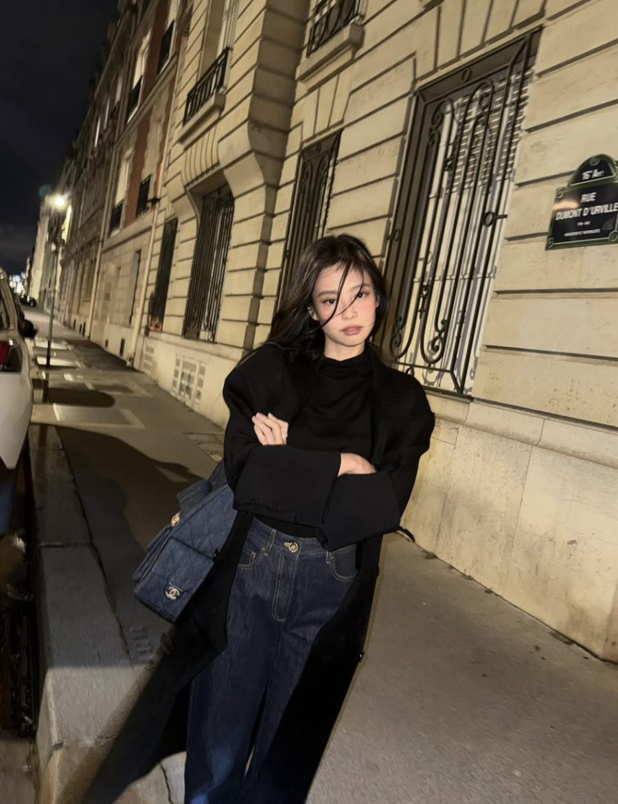 Close-up of fabric texture on an oversized blazer, emphasizing its quality and drape.