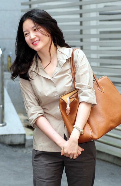 Another angle showcasing the spaciousness of the bag.