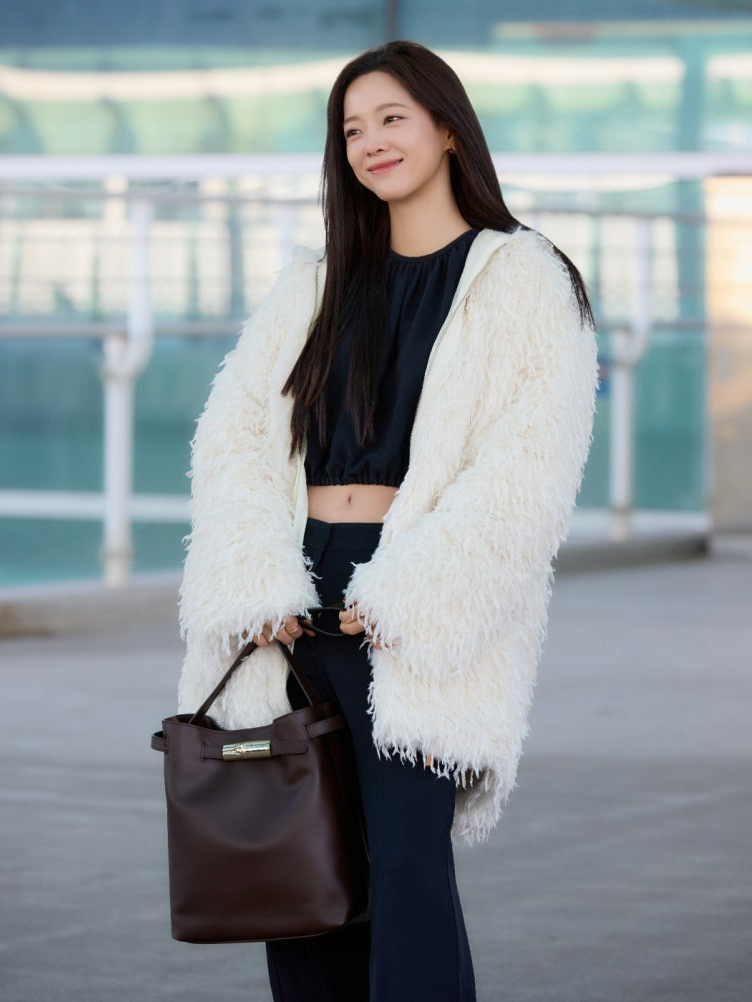 Styling the Longchamp bag with a formal suit